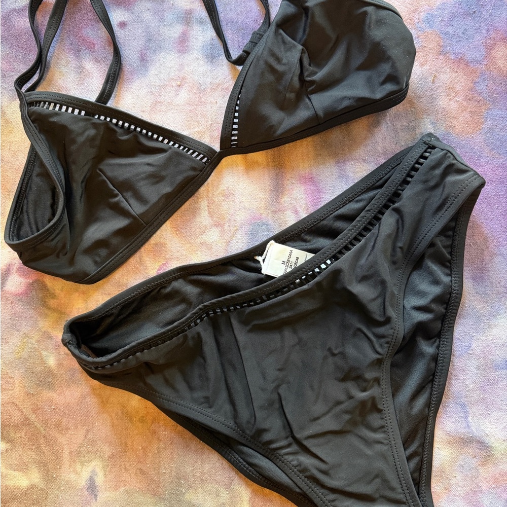 Cupshe Black Crochet-Trim Triangle Bikini Top - Picture 2 of 2